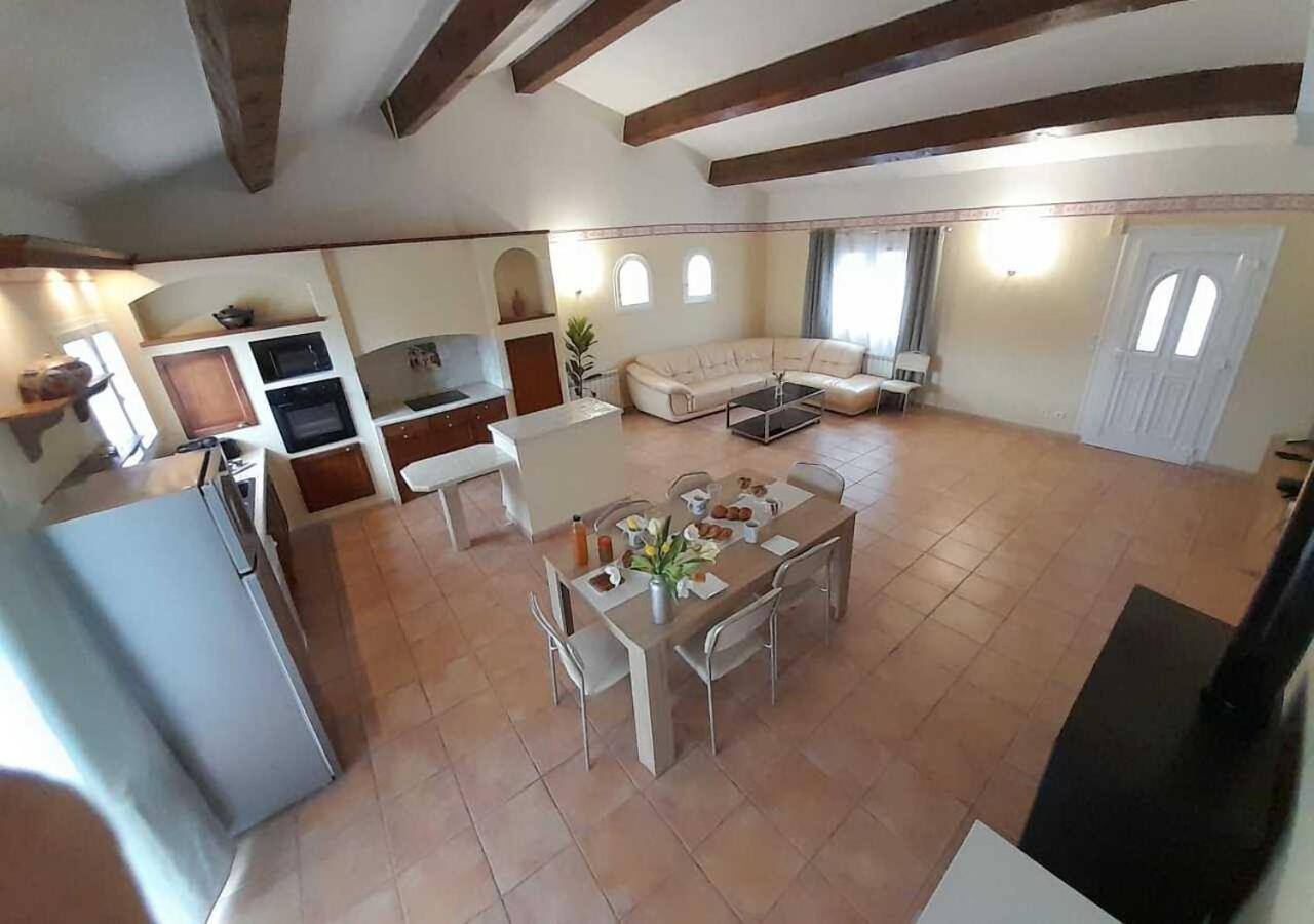 Villa Avec Plage A Pied Et Grande Piscine Sainte-Marie-la-Mer Eksteriør bilde